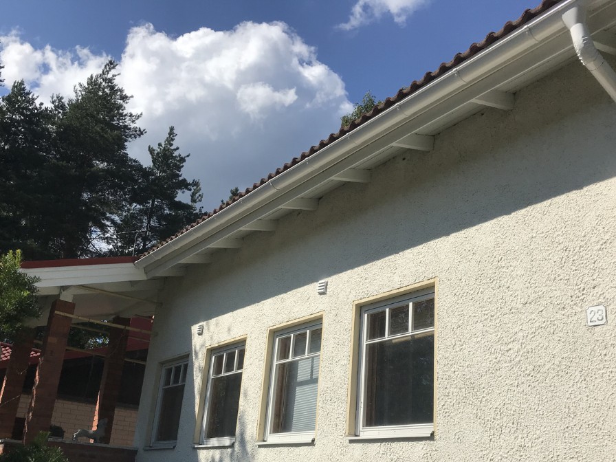 Talon maalaus Hyvinkää – Tiilikaton pinnoitus ja talon maalaus Hyvinkäällä. Kattavat maalauspalvelut luotettavalta maalausliikkeeltä. Ota yhteyttä